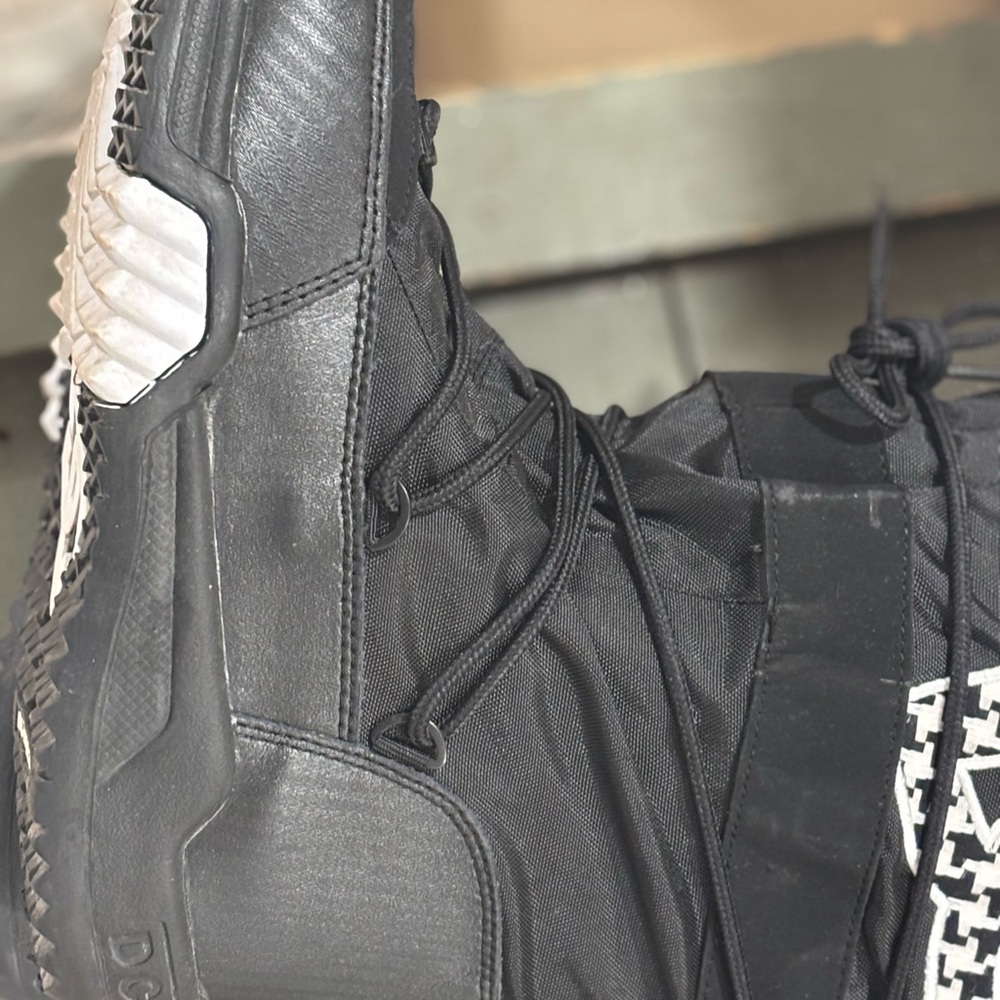 Y2K DC CHALET BOOTS WITH FUR TRIM RARE & IN INCREDIBLE CONDITION - Picture 8 of 12
